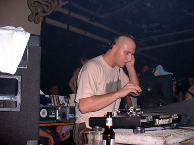 tv_whatever_22MAR2002_pic30