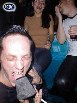 toxic_family_15_Apr_2001_Pic_41