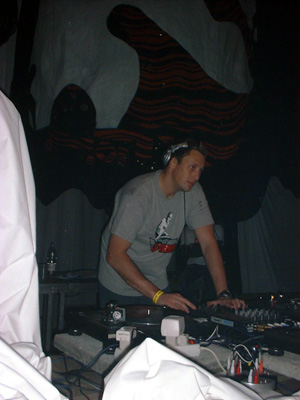 TimeWarp14_05April2003_Pic217