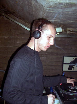 Concept@Ubar_08Nov2003_Pic39